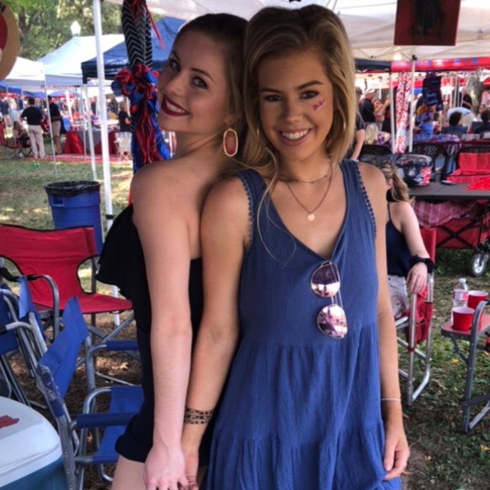 Meet your Posher, Lily